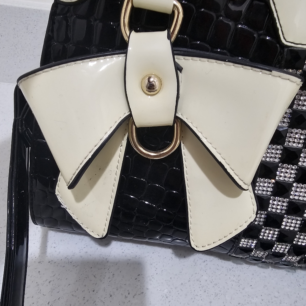 Julia and Michael purse - Picture 4 of 13